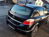 Gebraucht Opel Astra 105 PS (77 kW) 2004 Schwarz Kleinwagen