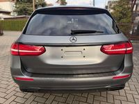 Gebraucht Mercedes E220 194 PS (142 kW) 2020 Grau Kombi