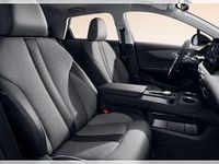 Neu MG MG4 EV 180 kW (245 PS) 2026 Rot (dynamic red / schwarze dachlackierung) Kleinwagen