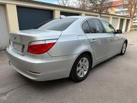 Second-hand BMW 523 2007 Argintiu Berlinǎ