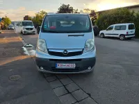 Używany Opel Vivaro 145 KM (106 kW) 2008 Srebrny Minivan