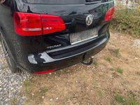 Gebraucht VW Touran Style 105 PS (77 kW) 2012 Schwarz Van / Kleinbus