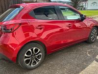 Gebraucht Mazda 2 90 PS (66 kW) 2015 Rot Limousine