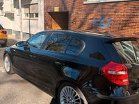 Gebraucht BMW 116 123 PS (90 kW) 2007 Schwarz Kleinwagen
