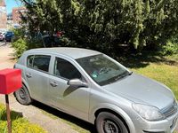 Używany Opel Astra 88 KM (64 kW) 2009 Szary Hatchback
