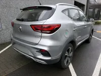 Gebraucht MG ZS Comfort 106 PS (77 kW) 2023 Silber (cosmic silver) SUV