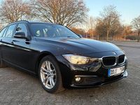 Gebraucht BMW 320 Advantage 163 PS (119 kW) 2015 Schwarz Kombi