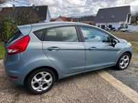 Gebraucht Ford Fiesta 97 PS (71 kW) 2010 Grau Kleinwagen