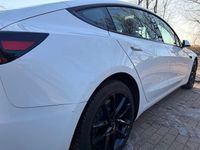 Gebraucht Tesla Model 3 Long Range RWD 208 kW (283 PS) 2023 Weiß Limousine