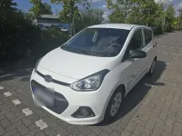 Gebraucht Hyundai i10 67 PS (49 kW) 2015 Weiß Kleinwagen