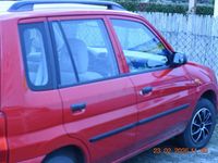 Usado Mazda Demio 63 HP (46 kW) 2000 Vermelho Citadino