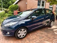 Gebraucht Ford Fiesta Ambiente 60 PS (44 kW) 2012 Blau Limousine