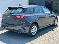 Neu Kia Ceed Silver 140 PS (102 kW) 2025 Pentametal metallic pentametal metallic Kleinwagen