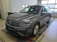 Gebraucht VW Tiguan Allspace Life 150 PS (110 kW) 2023 Platinumgrey SUV