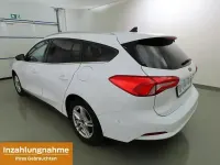 Używany Ford Focus 150 KM (110 kW) 2022 Biały Sedan/Limuzyna