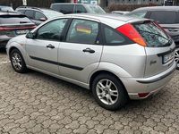 Usata Ford Focus 101 CV (74 kW) 2004 Grigio Berlina