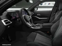 Gebraucht BMW 320 M Sport 190 PS (139 kW) 2025 Black sapphire Kombi