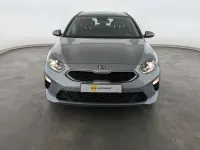 Używany Kia Ceed Vision 120 KM (88 kW) 2019 Srebrny Hatchback