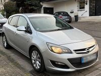 Second-hand Opel Astra 140 CP (102 kW) 2012 Argintiu Berlinǎ