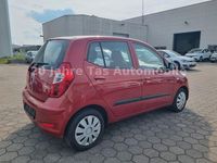 Gebraucht Hyundai i10 Edition 69 PS (50 kW) 2013 Rot Kleinwagen