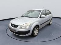 Gebraucht Kia Rio Basis 97 PS (71 kW) 2006 Silber Limousine