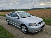 gebraucht Opel Astra Coupe 2.2 Benzin 147 PS Klimaanlage/SHZ/Leder/Tempomat