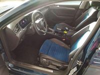 Gebraucht VW Passat Elegance 190 PS (139 kW) 2023 Aquamarinblau metallic Kombi