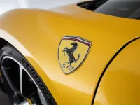 Gebraucht Ferrari 296 829 PS (609 kW) 2023 Giallo triplo strato Coupé