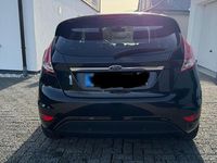 Gebraucht Ford Fiesta Titanium 101 PS (74 kW) 2014 Schwarz Kleinwagen