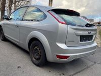 Gebraucht Ford Focus Ambiente 80 PS (58 kW) 2008 Grau Kleinwagen