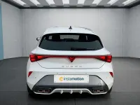 Używany Cupra Leon 204 KM (150 kW) 2024 Biały Hatchback