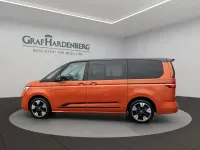 Gebraucht VW Multivan Edition 150 PS (110 kW) 2025 Orange Van / Kleinbus