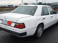 Gebraucht Mercedes 200 105 PS (77 kW) 1989 Weiß Limousine