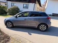 Gebraucht Hyundai i20 Passion 101 PS (74 kW) 2018 Grau Limousine
