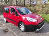 Gebraucht Peugeot TePee Tendance 120 PS (88 kW) 2010 Rot SUV