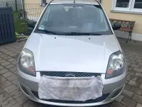 Gebraucht Ford Fiesta Ambiente 69 PS (50 kW) 2007 Silber Kleinwagen