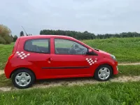 Używany Renault Twingo 75 KM (55 kW) 2010 Czerwony Hatchback