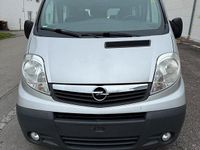 Gebraucht Opel Vivaro 114 PS (83 kW) 2014 Silber Van / Kleinbus