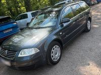 Usata VW Passat 102 CV (75 kW) 2003 Grigio Station wagon
