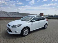 Gebraucht Ford Focus Titanium 101 PS (74 kW) 2013 Weiß Limousine
