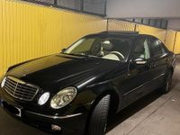 Gebraucht Mercedes E200 Elegance 122 PS (89 kW) 2004 Schwarz Limousine