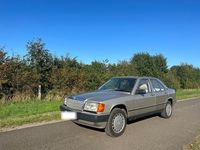Second-hand Mercedes 190 72 CP (52 kW) 1987 Andere farben Berlinǎ