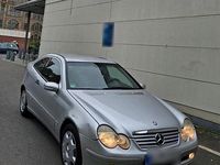 Gebraucht Mercedes C180 150 PS (110 kW) 2002 Silber Coupé