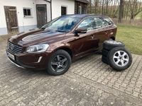 Gebraucht Volvo XC60 Momentum 190 PS (139 kW) 2015 Braun SUV