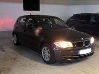Gebraucht BMW 116 122 PS (89 kW) 2009 Schwarz Kleinwagen