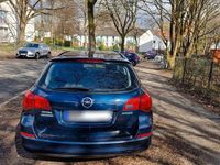 Gebraucht Opel Astra Design Edition 101 PS (74 kW) 2011 Blau Kombi
