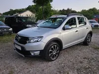 Gebraucht Dacia Sandero 90 PS (66 kW) 2013 Grau SUV