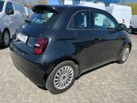 Gebraucht Fiat 500e Icon 86 kW (118 PS) 2023 Schwarz Limousine