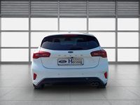 Gebraucht Ford Focus ST-Line X 155 PS (114 kW) 2023 Frozen white Limousine