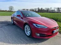 Used Tesla Model S 309 kW (421 HP) 2017 Red Hatchback